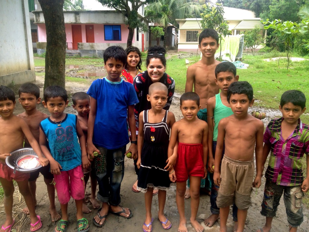 Fulbright-Clinton Fellow Roushani Mansoor with local children in Comilla, Bangladesh