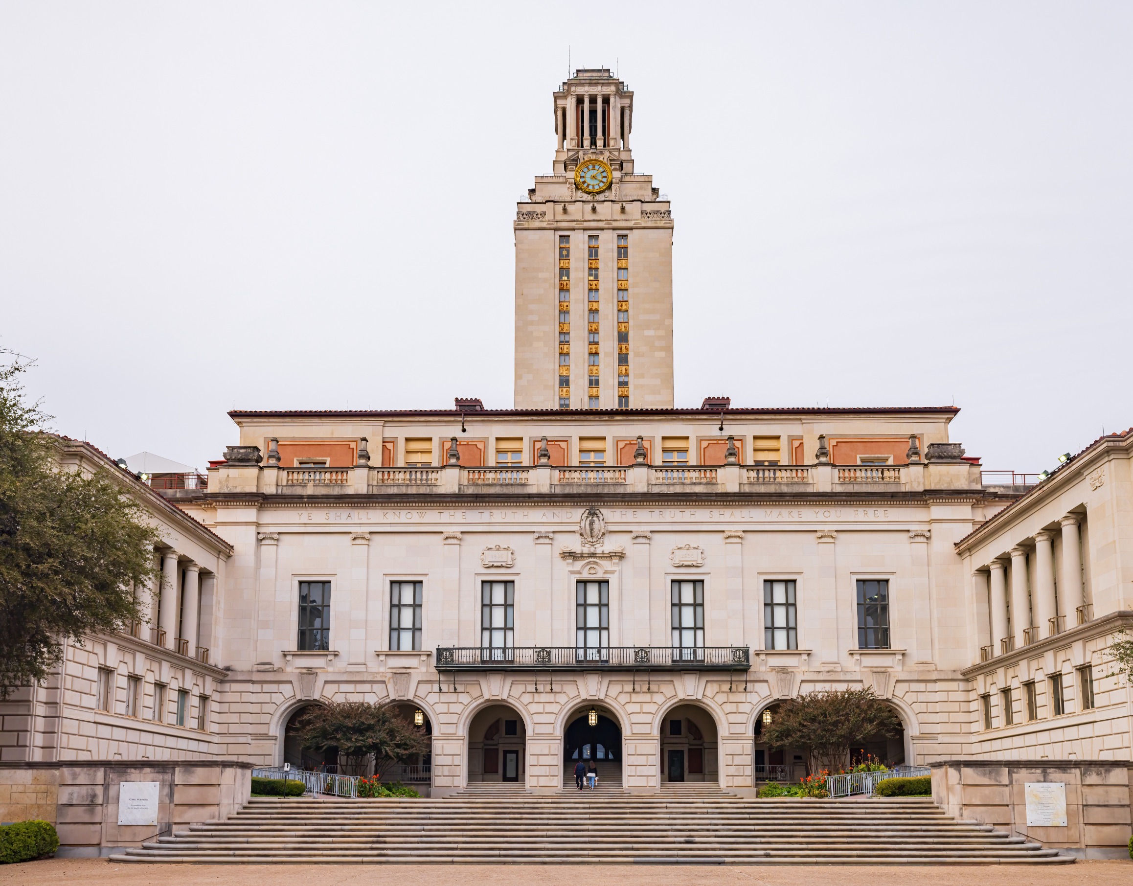 A picture of a UT tower, a prominent clock tower at The University of Texas at Austin. UT Austin offers a fully funded Master's in School Psychology.